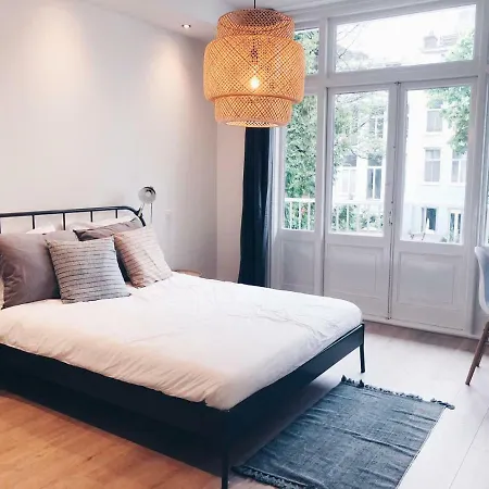 Light Spacious Apartment Amsterdam